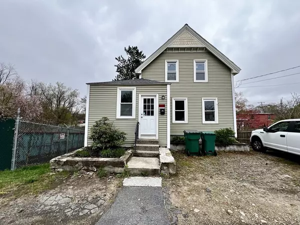 13 Jerry St, Fitchburg, MA 01420