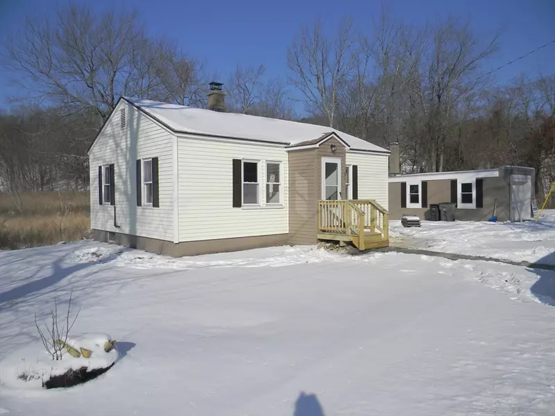 31 Travers St, Gardner, MA 01440