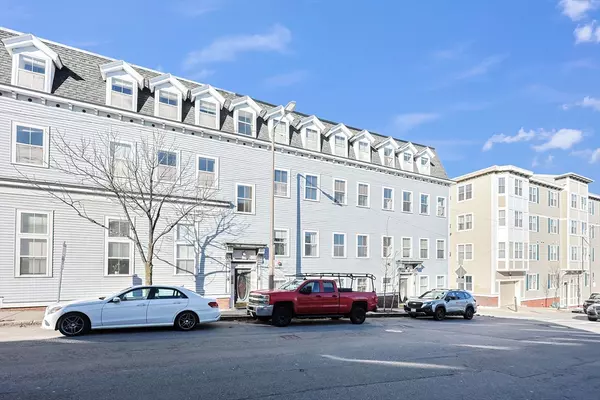 47-51 Dorchester St #19, Boston, MA 02127