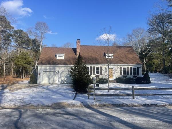 626 River Rd, Barnstable, MA 02648