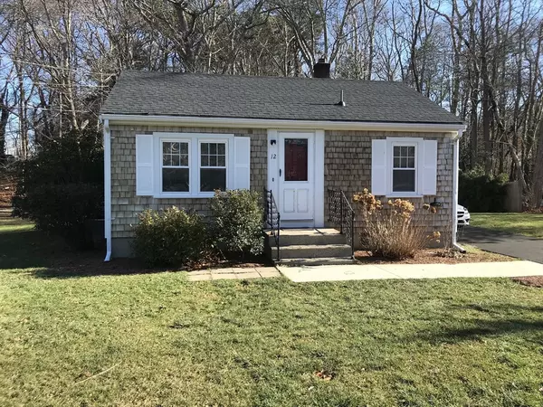 12 Ben Abbey Rd, Bourne, MA 02532