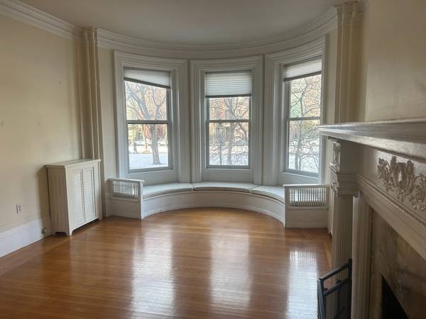 174 Commonwealth Ave. #1, Boston, MA 02116