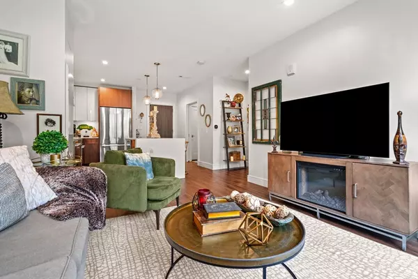 99 Sumner St #102 Boston, MA 02128