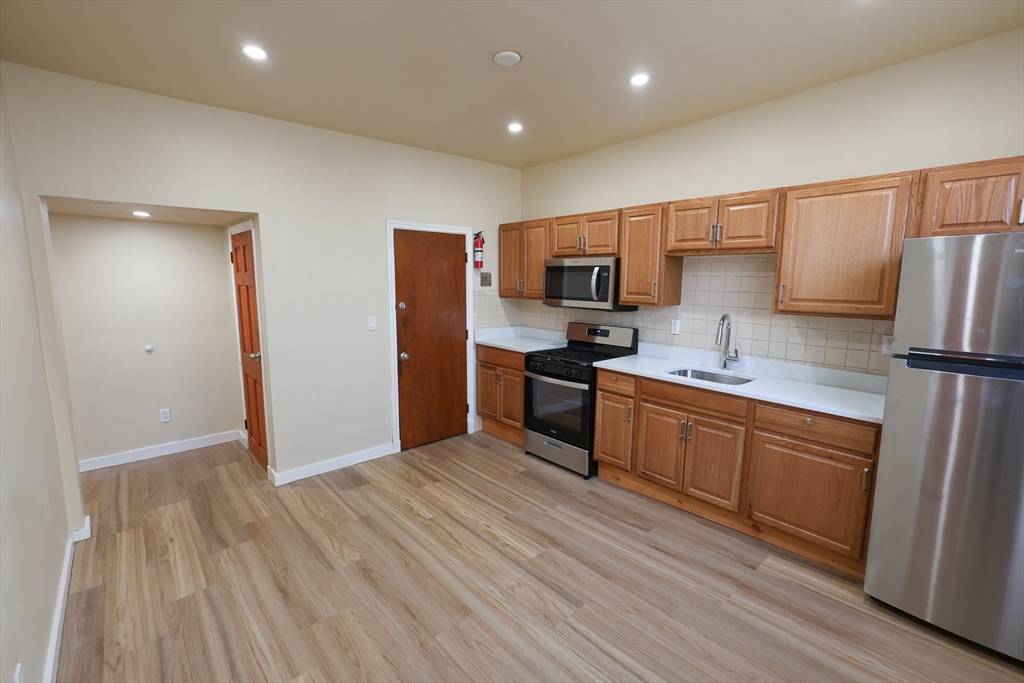 Boston, MA 02119,112 Amory Street #1