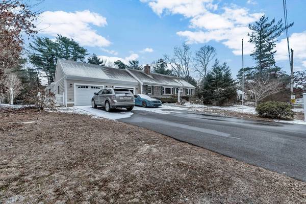 426 Mariner Cir, Barnstable, MA 02635