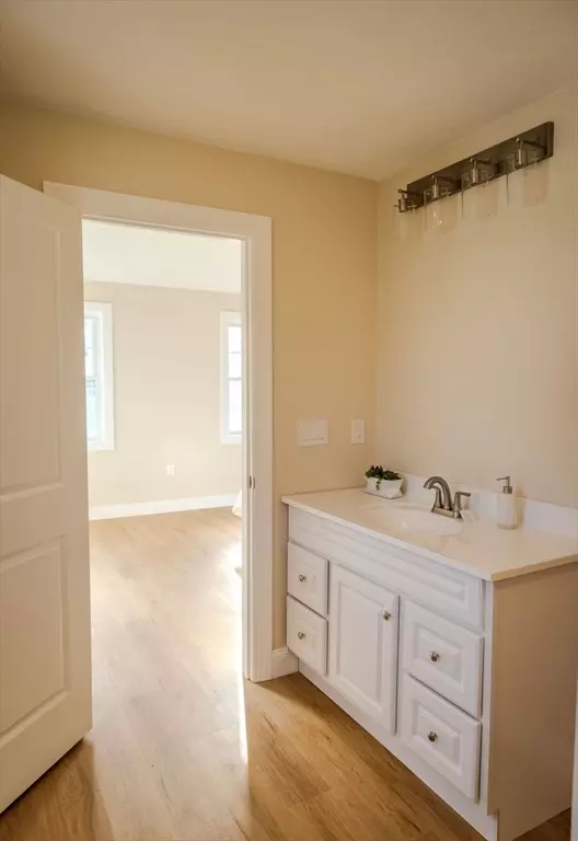 Haverhill, MA 01830,33 John St #A