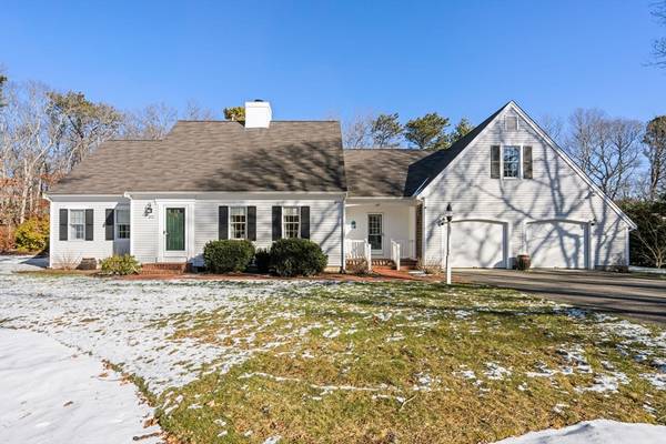 872 Old Bass River Rd, Dennis, MA 02638