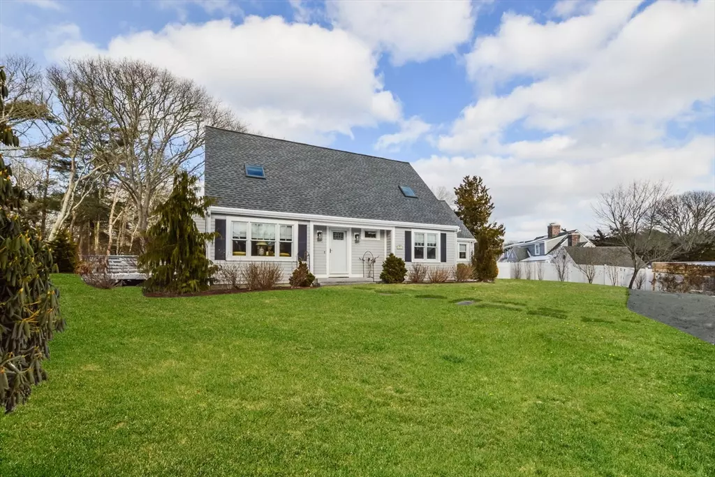 Falmouth, MA 02540,84 Colonial Way