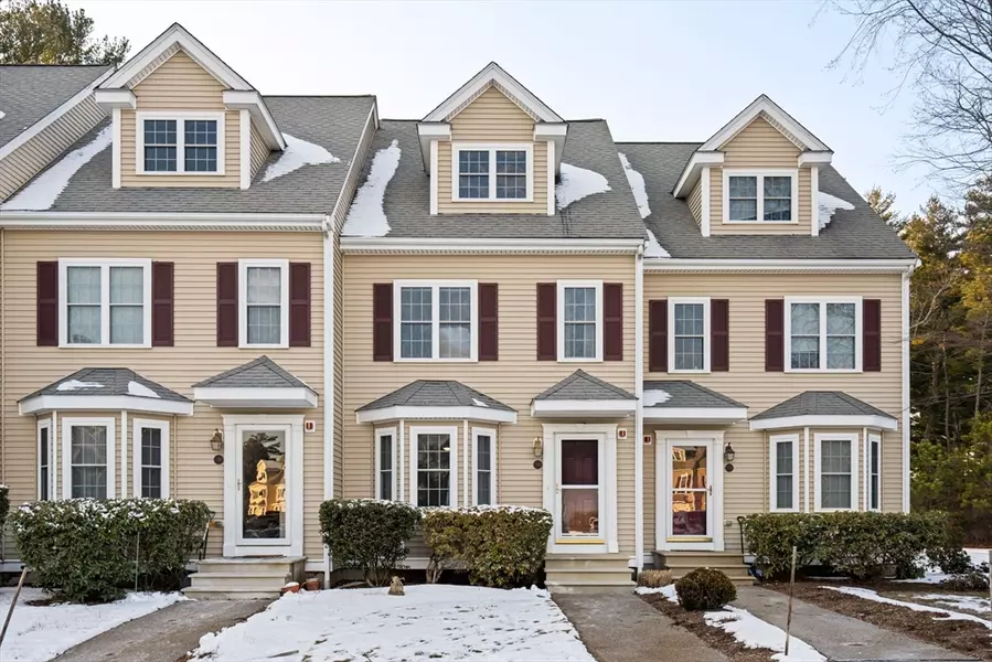 30 Copper Lantern Ln #30, Carver, MA 02330