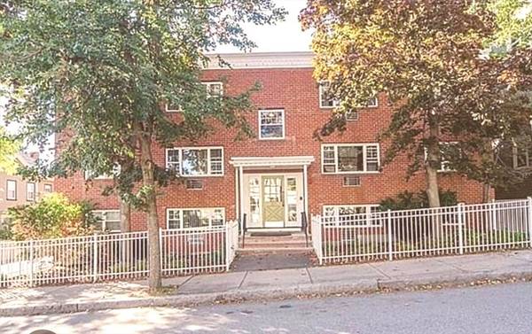 22 Laurel #31, Somerville, MA 02143