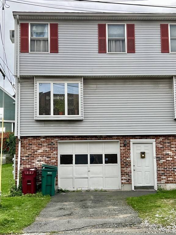 12 Maple St #A, Lowell, MA 01852