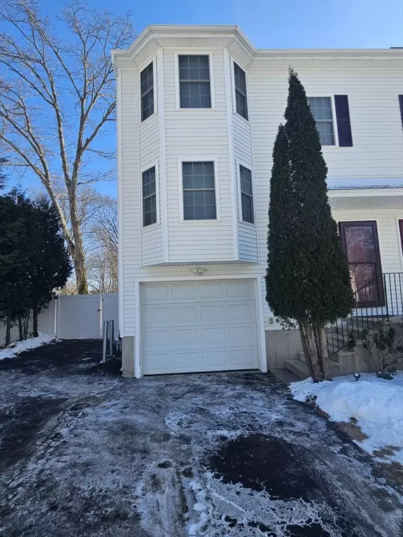 78 Sophia Dr, Worcester, MA 01607