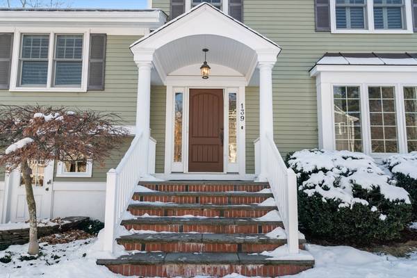 139 Woodbine Cir, Needham, MA 02494