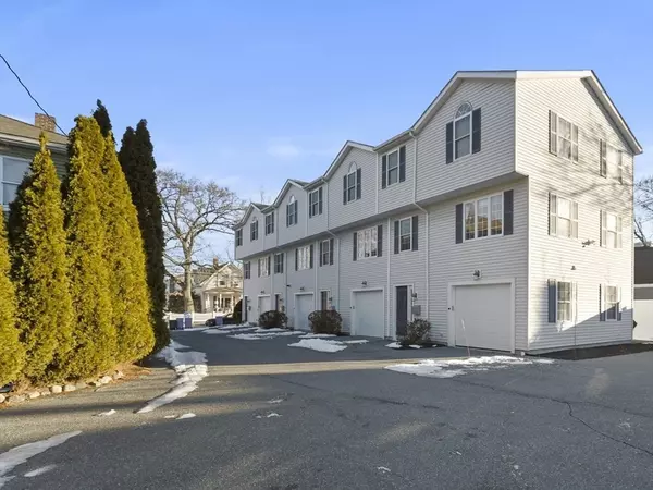 25 Ash St #3, Waltham, MA 02453