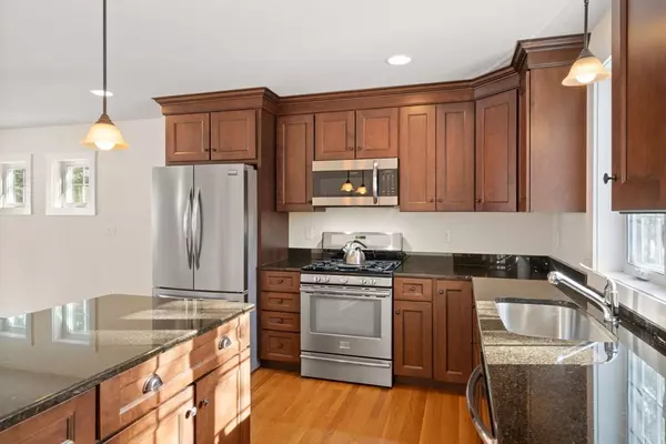 Seabrook, NH 03874,28 Halls Way