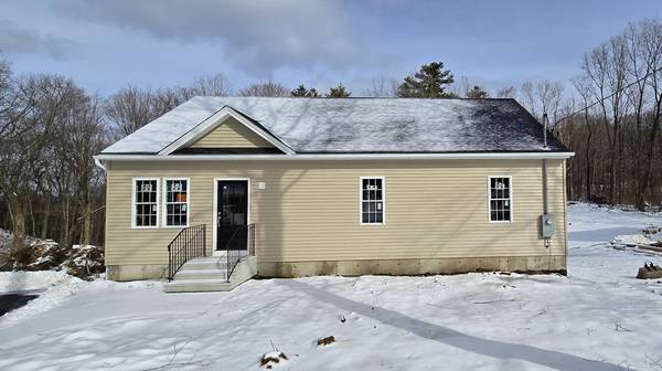 119 East Road, Warren, MA 01083