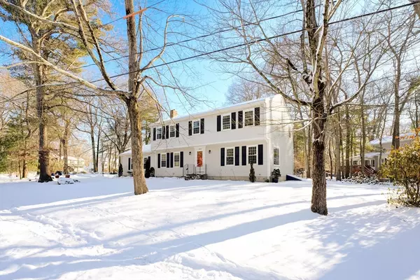 14 Florence Cir, Medway, MA 02053