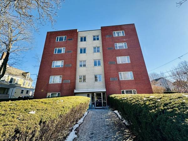 114 Pleasant Street #104, Arlington, MA 02476