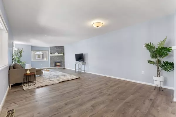 236 Captain Eames Circle #236, Ashland, MA 01721