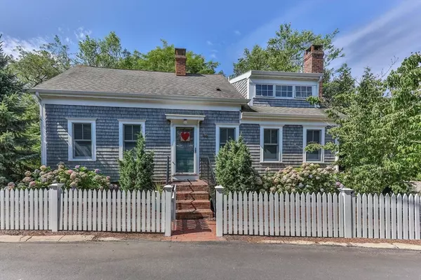 34 Alden St, Provincetown, MA 02657