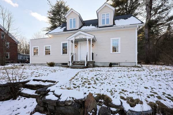 326 Ponakin Rd, Lancaster, MA 01523