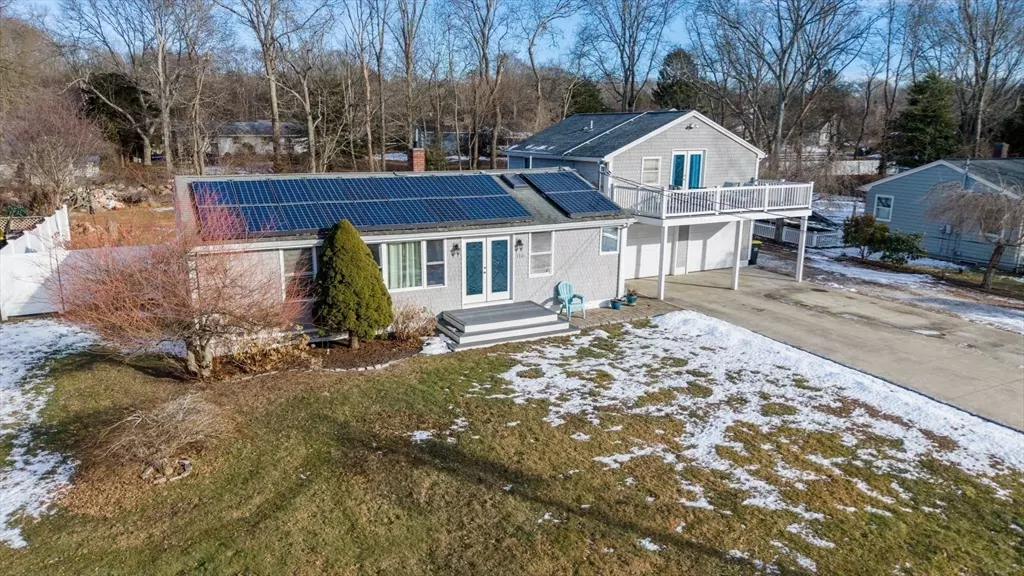 316 Robert St, Westport, MA 02790