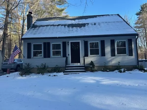 212 Arnold Rd, Sturbridge, MA 01518