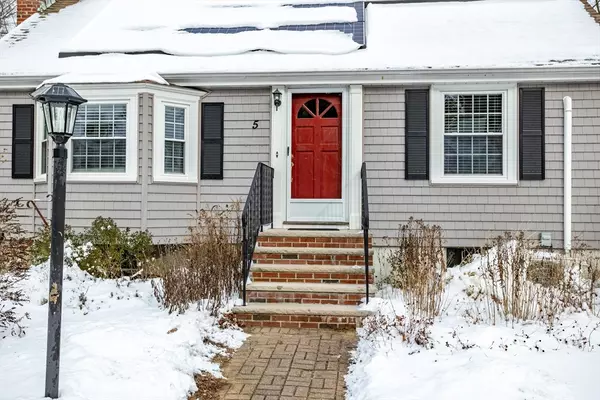 5 Brown Street, Bedford, MA 01730