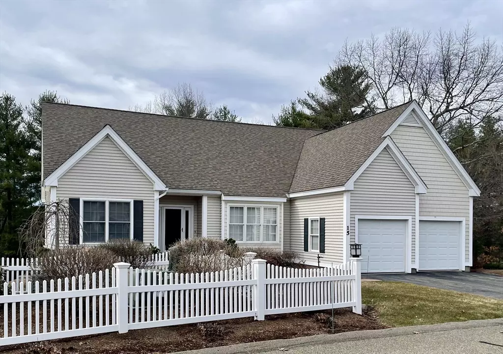 Westford, MA 01886,15 Stone Ridge Rd #15
