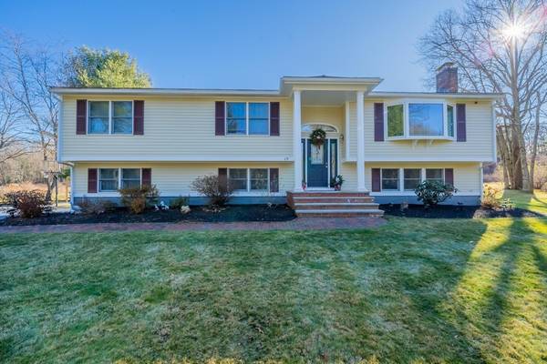 29 Woodpark Cir, Lexington, MA 02421