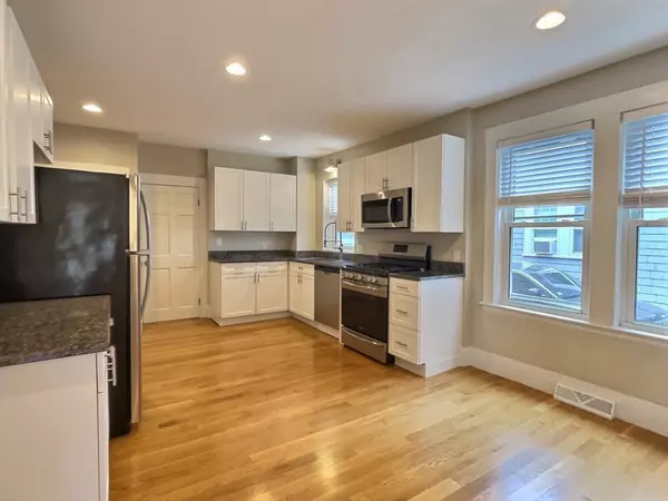 24 Youngs Road #24, Dedham, MA 02026