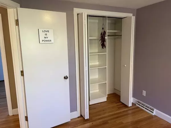 Holliston, MA 01746,20 Regency Dr #20
