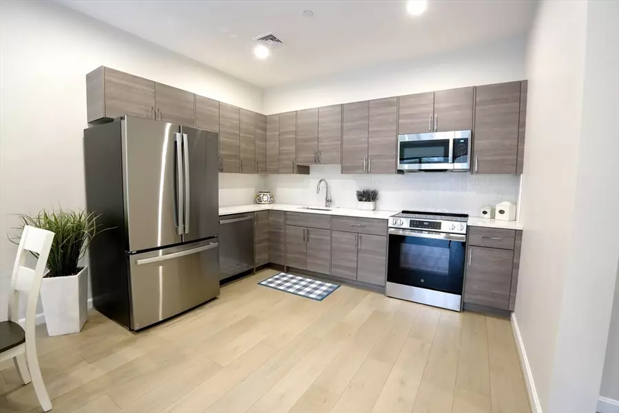 680 Worcester Street #107, Wellesley, MA 02482
