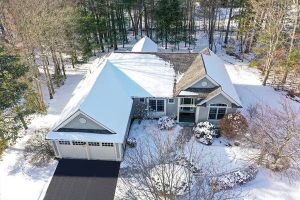 1 Bridlefield Lane, Medfield, MA 02052