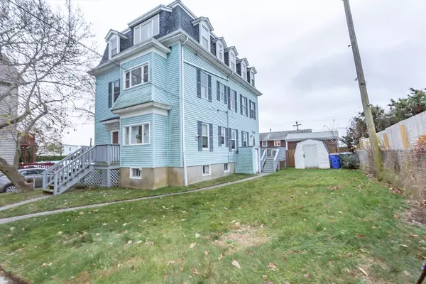 29 Aetna St, Fall River, MA 02724