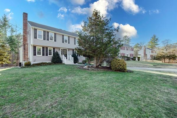 533 Delano Rd, Marion, MA 02738