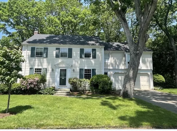 124 Pilgrim Rd, Wellesley, MA 02481