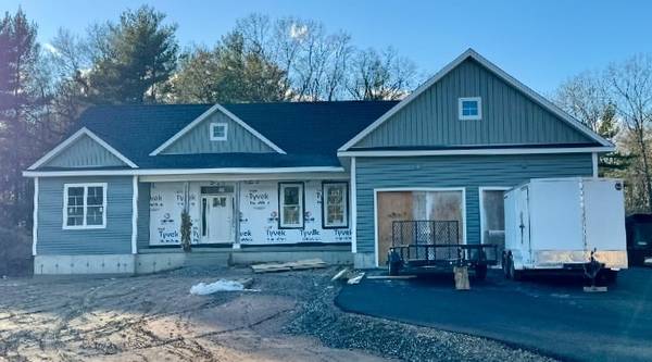 8 Tall Pines Trail, Southwick, MA 01077