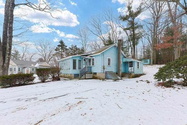 38 Oakhurst Road, Hopkinton, MA 01748