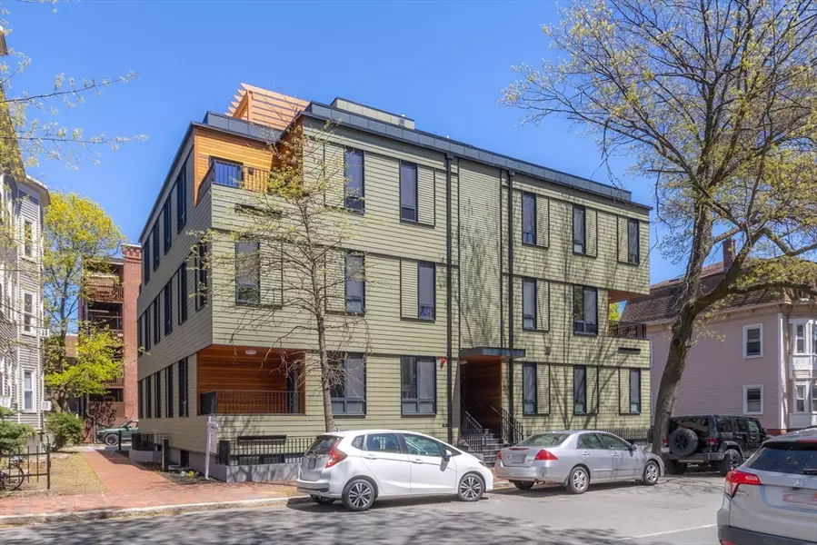 213 Harvard #7, Cambridge, MA 02139