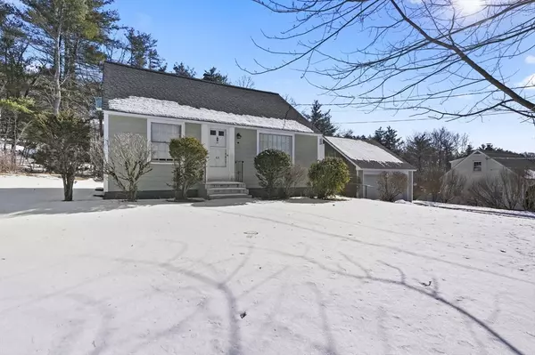 65 Richardson Dr, Fitchburg, MA 01420