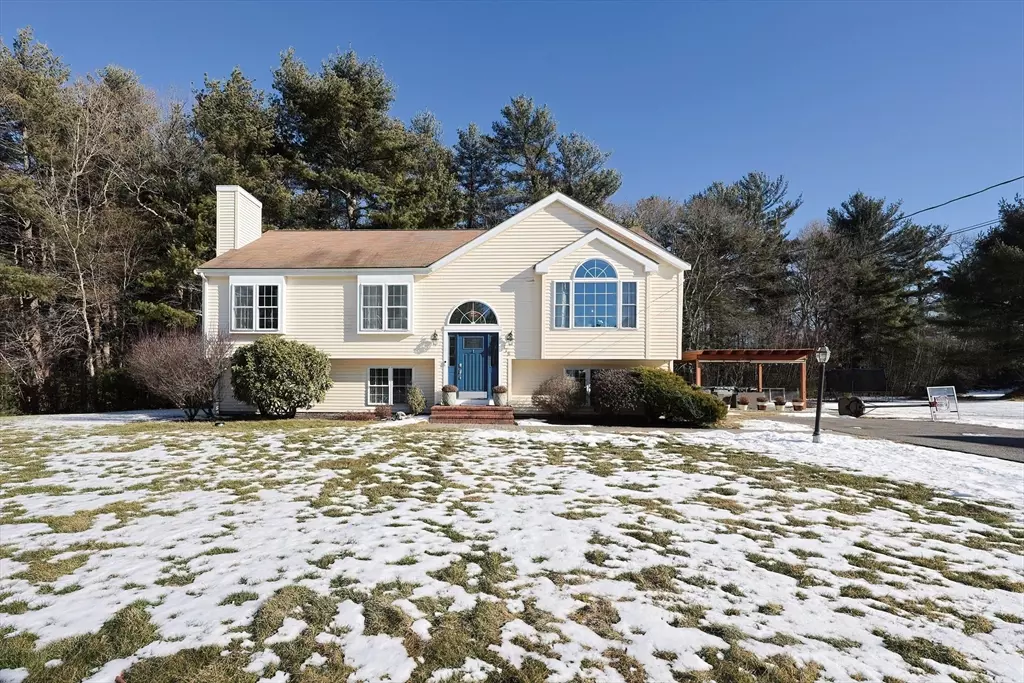 Taunton, MA 02718,175 Swan Dr