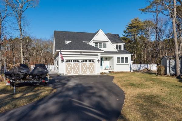 79 Neshobe Rd, Mashpee, MA 02649