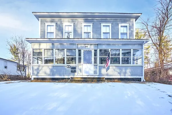 30 Spruce St, Clinton, MA 01510
