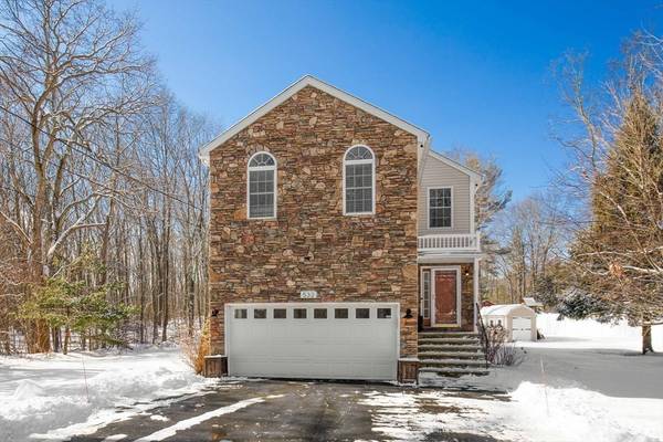 532 Forest St, Methuen, MA 01844