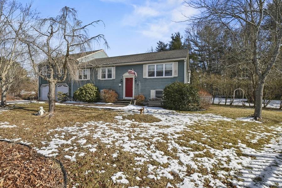 16 Acorn Circle, Bridgewater, MA 02324