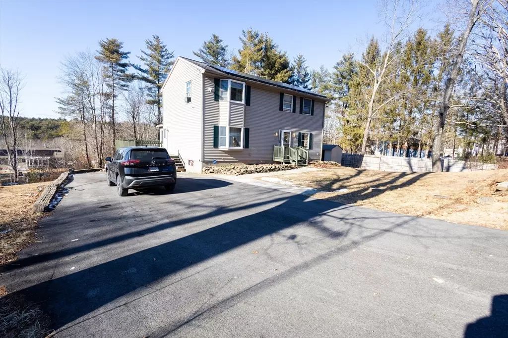 Southbridge, MA 01550,60 Dennison Ln