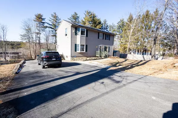 60 Dennison Ln, Southbridge, MA 01550