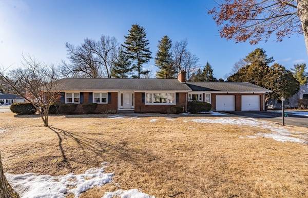 49 Ingersoll Dr, Westfield, MA 01085