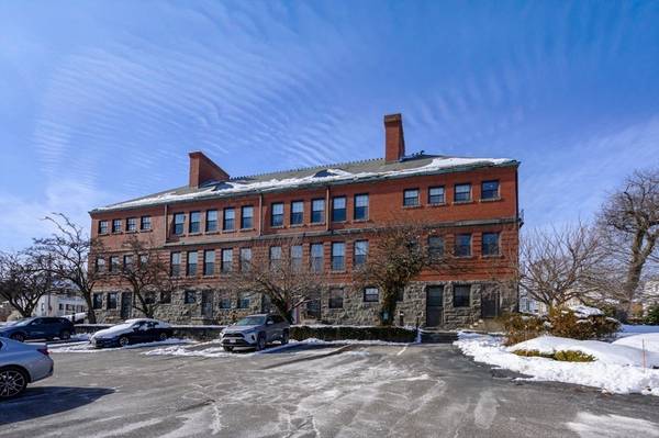 250 Whitwell St #5, Quincy, MA 02169